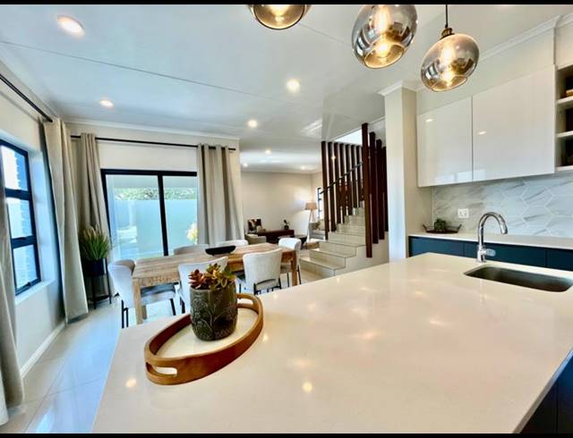 4 BEDROOM TOWNHOUSE FOR SALE IN BEVERLEY